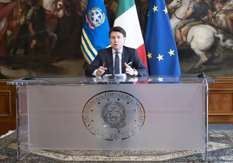 Revolta cetățenilor, după tragedia din Lombardia. Premierul și alți oficiali italieni, audiați de procurori pentru “greșelile” strategiei anti-COVID