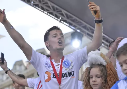 S-a întors “surferul” din China! U Craiova a ajuns la un acord cu Gustavo, fotbalistul plecat în Asia, la Liaoning