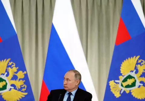 Primarul Moscovei le-a interzis persoanelor peste 65 de ani să mai iasă din casă. Ce se întâmplă cu Vladimir Putin, care are 67 de ani