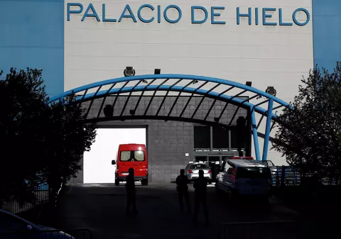 Unul dintre cele mai mari patinoare din Madrid a fost transformat în morgă