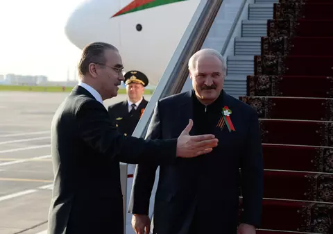 Alexandr Lukashenko nu se teme de Covid-19: ”Aici  nu poate exista vreun virus, e ca în frigider”