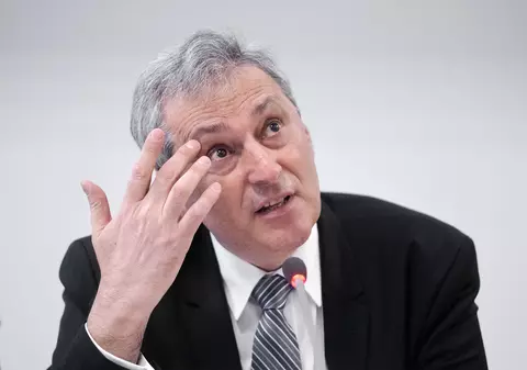 Marcel Vela explică de ce a fost adusă Sorina Pintea încătuşată la spital. De vină este un ordin din 2018, când ministru era Carmen Dan