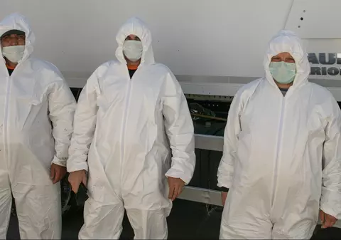 Armata aduce 100.000 de combineazoane din Coreea de Sud pentru cadre medicale şi echipajele  operative