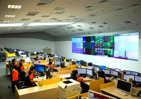 Centrul Integrat din cartierul Cotroceni, unde lucrează Ambulanța, ISU, Jandarmii și Poliția, în alertă după ce o femeie de serviciu a fost depistată cu COVID-19