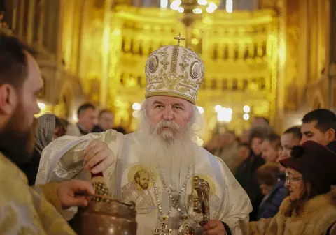 Medicii din Timișoara, sprijiniți de Biserică în lupta cu coronavirus. Mitropolitul Banatului a donat aparate de oxigen