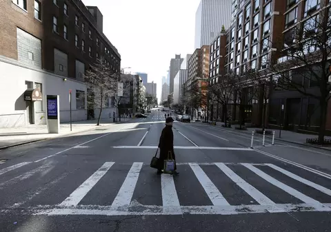 Guvernatorul New York-ului a avertizat populaţia că virusul va lovi mai puternic decât se credea
