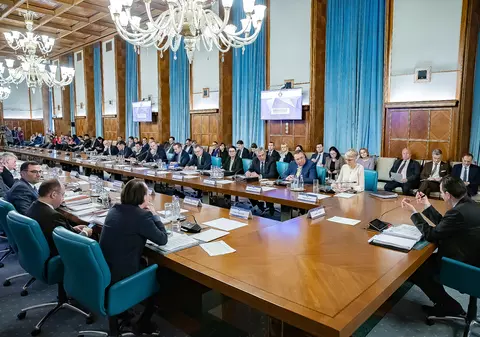 Premierul Ludovic Orban şi miniştrii au primit rezultate negative la testarea pentru COVID-19. Executivul iese din izolare