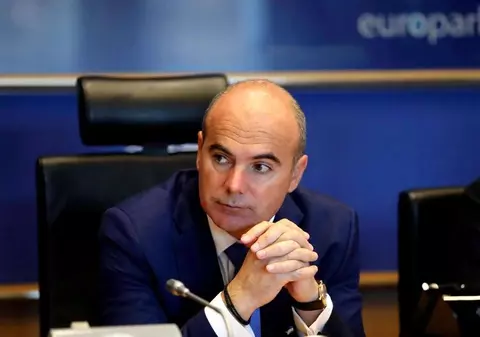 Rareș Bogdan, despre tensiunile din PNL: „Nu avem cuțitele pe masă, dar suntem un partid viu”