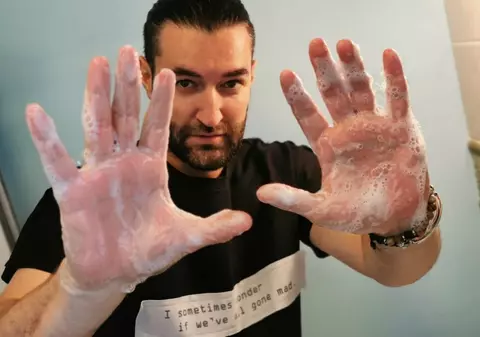 S-a lansat un ghid muzical animat pentru spălatul corect pe mâini