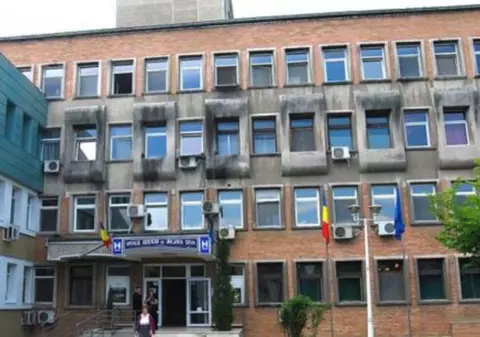 Spitalul din Deva, în carantină. Nimeni nu intră și nu iese timp de 14 zile. Cinci cadre medicale și 13 pacienți sunt infectați
