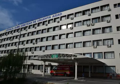 10 cadre medicale infectate cu COVID-19 în județul Arad, alte aproape 150 au intrat în izolare. Doctor: “Este posibil să fie transmitere comunitară”