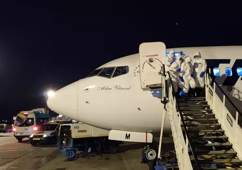 Peste 1.000 de angajați TAROM intră de azi în șomaj tehnic. Ce salarii vor avea piloții