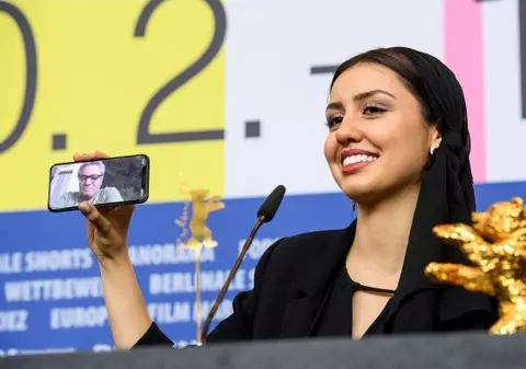 Corespondență de la Berlin | Filmul iranian There Is No Evil ia Ursul de Aur. Cristi Puiu – Premiul pentru regie în secțiunea Encounters