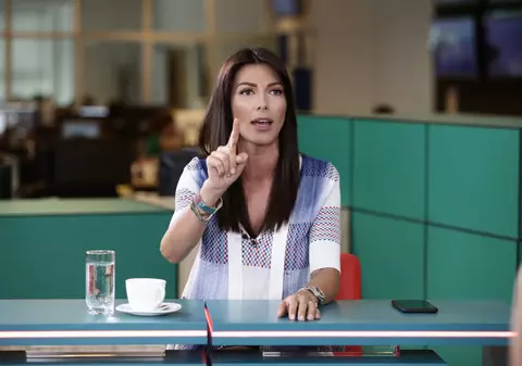 Ilinca Vandici a cerut sprijinul părinților și după ce s-a angajat în televiziune. A dat tot salariul pe o pereche de sandale!