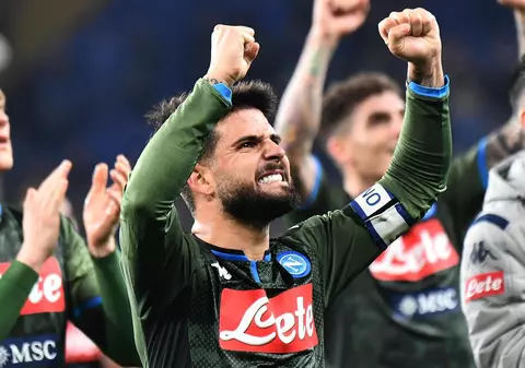 Fotbalistul Lorenzo Insigne a donat 100.000 de euro pentru spitalele din Italia