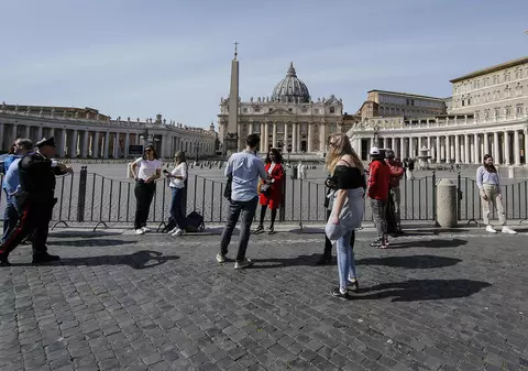 Italia ia în calcul în următoarele ore să interzică orice activitate în spații publice: "Dacă apelul de a rămâne acasă nu va fi luat în considerare, vom fi nevoiți să introducem o interdicție absolută"