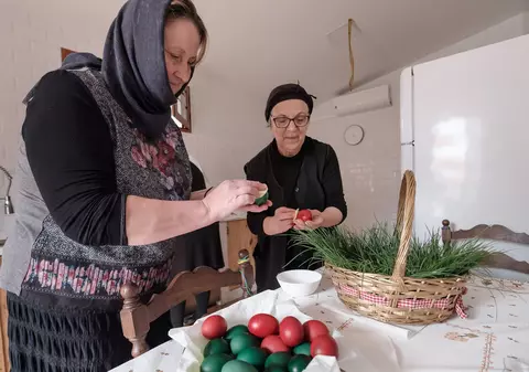 Înviere și pregătiri de Paște la singura mănăstire românească din Portugalia. Și dor de țară: “Știți cum? Vizualizez, așa, curtea și tot”