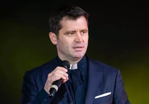 Mesaj de Florii pentru credincioșii romano-catolici: Să descoperim frumusețea rugăciunii în biserica de acasă