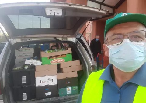 Un șofer român care livrează alimente italienilor sărăciți de criza coronavirusului: „Am întâlnit oameni care nu mai aveau ce mânca”