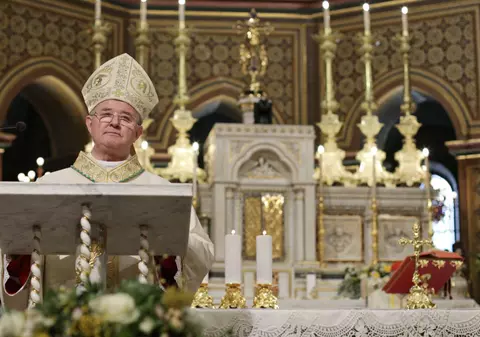 Arhiepiscopul-mitropolit de Bucureşti: ”În Noaptea Învierii, în fiecare familie să se aprindă o lumânare care să fie aşezată la ferestre”