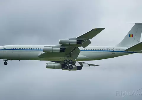 FOTO: Fostul avion prezidențial al lui Ceaușescu va alimenta aeronavele militare americane