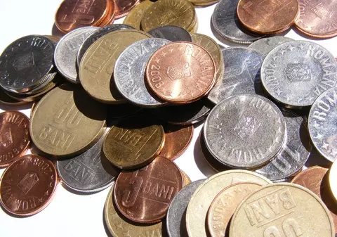 Câți români și-au amânat ratele până acum. 17% din credite sunt puse în așteptare