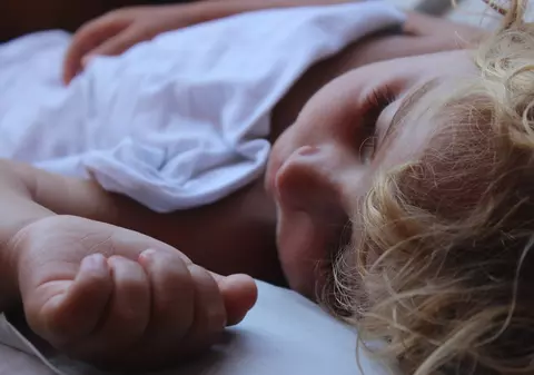 "Sunt mama unui adolescent cu autism, a cărui anxietate s-a accentuat de când stăm în casă. Ce pot face în acest caz?" Răspunsul Poliției