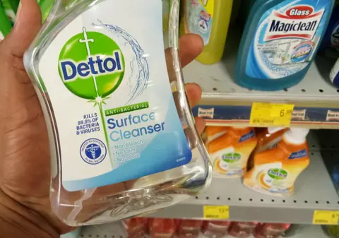 Avertismentul unui cunoscut producător de dezinfectanți după declarația șocantă a lui Trump