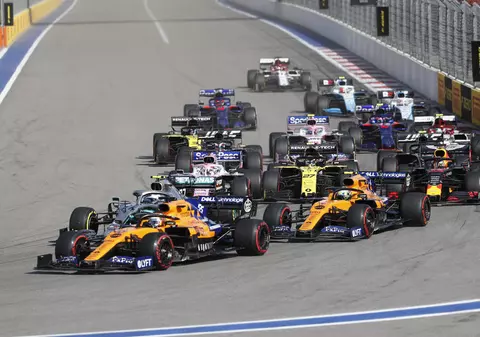 Sezonul de Formula 1 începe cu opt curse în Europa