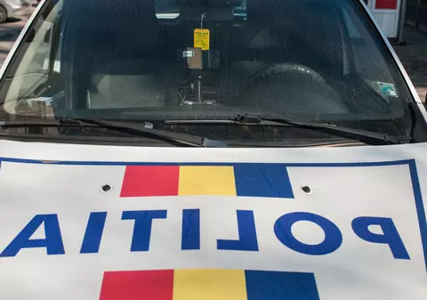 Un polițist drogat și cu permisul suspendat, prins la volan în București