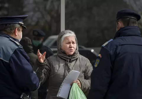 Întrebare pentru Poliția Română: Pot să îmi vizitez părinții și să iau masa cu ei de Paște? Răspunsul ferm al autorităților