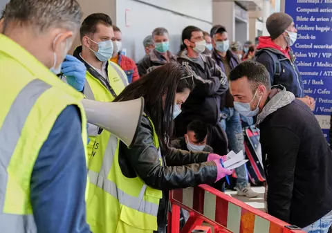 Dosar penal în cazul miilor de români de pe Aeroportul din Cluj. Consiliul Județean cere demisia directorului aeroportului