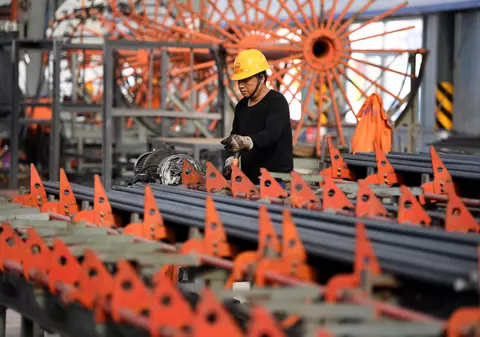 INTERVIU. Universitar român: “Când China va investi mult în România, va ajunge să controleze și politicieni, iar asta se va repercuta și în destinul țării”