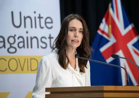 Prima țară care anunță ”eliminarea virusului”. Noua Zeelandă ”a zdrobit” curba de creștere a epidemiei și ridică restricțiile