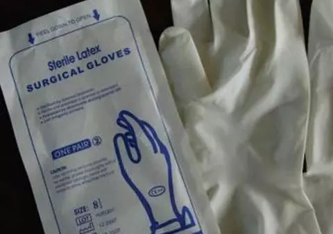 Timișorean, afacerist de ocazie. A încercat să vândă mănuși pe internet la prețuri uriașe