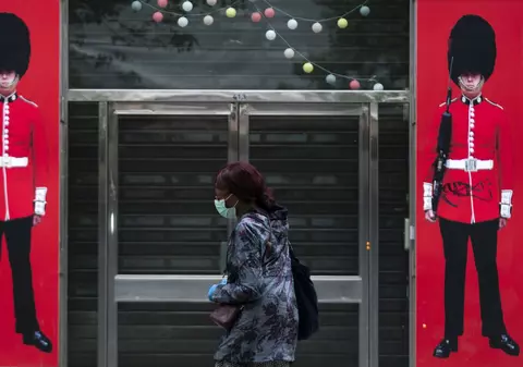 Bilanțul deceselor produse de COVID-19 a explodat în Marea Britanie, după includerea morților din afara spitalelor