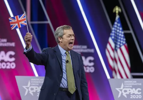 Ultranaţionalistul Nigel Farage, revoltat la adresa muncitorilor sezonieri români. „Asta trebuie să înceteze acum”