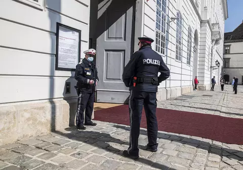 Alertă cu bombă la Președinția Austriei. Președintele a fost scos urgent de agenții de securitate