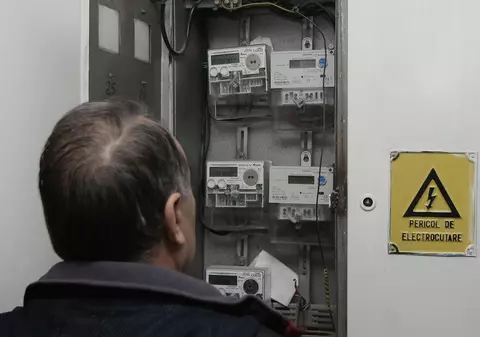 Poți fi deconectat de la rețelele de energie în timpul stării de urgență? Povestea unui mic antreprenor prins între legea neclară și furnizor
