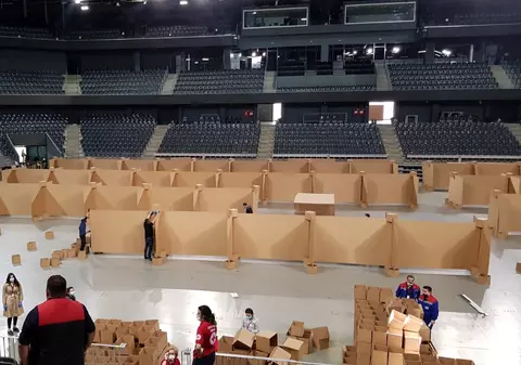 Jurnal de voluntar. Am lucrat la construirea unui centru medical care sper să nu fie folosit vreodată