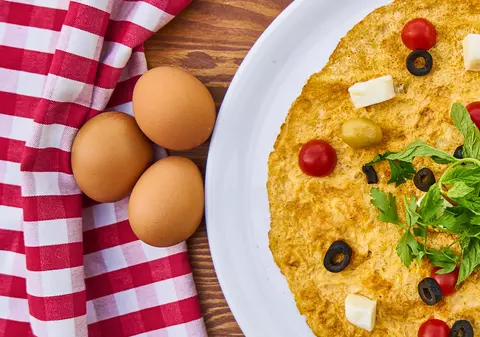 Rețete de omletă - 7 moduri în care poți face omletă pentru fiecare dimineață a săptămânii