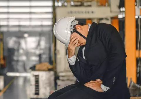 Numărul contractelor de muncă suspendate a scăzut cu peste 350.000, în ultima zi a stării de urgenţă