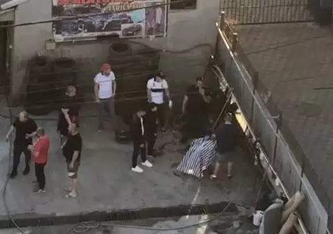 Video | Timișorenii sfidează ordonanțele militare. Spălătorie transformată în frizerie