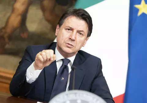 În Italia, sportul de nivel înalt a fost autorizat să îşi reia antrenamentele în luna mai. Fanii nu vor încă meciuri