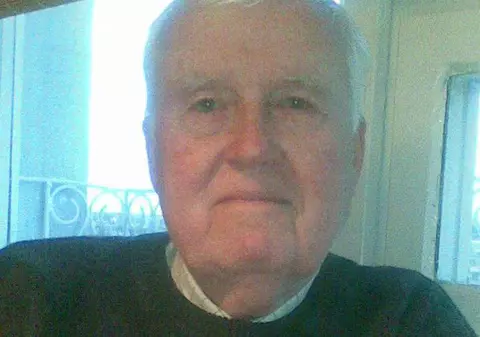 Fostul jurnalist sportiv Stelian Trandafirescu, 92 de ani, iese zilnic din casă. ”Suport greu izolarea. Lipsa contactelor cu oamenii mă doboară”