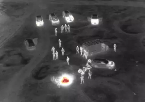 Mai mulţi suceveni care făceau grătar în afara zonei de carantină, filmați din dronă cu camere cu termoviziune (VIDEO)