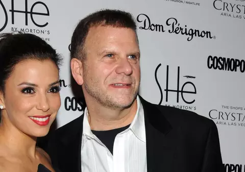 Miliardarul Tilman Fertitta spune că a concediat 45.000 de oameni făcându-le, de fapt, o favoare: "Mă simt bine"