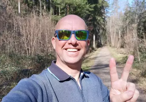 Antrenor român de patinaj, mesaj din Germania: “Tanti Merkel se bazează pe disciplina oamenilor. Iar noi, pe disciplina statului”