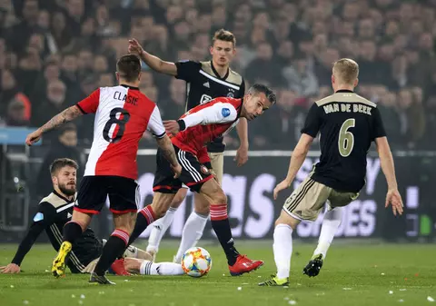 Federaţia Olandeză de Fotbal: Riscul de transmitere a coronavirusului este foarte redus în timpul meciurilor