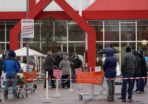 Nemții au golit rafturile magazinelor de pastele italiene. ”Nu este nevoie să faceți stocuri!”